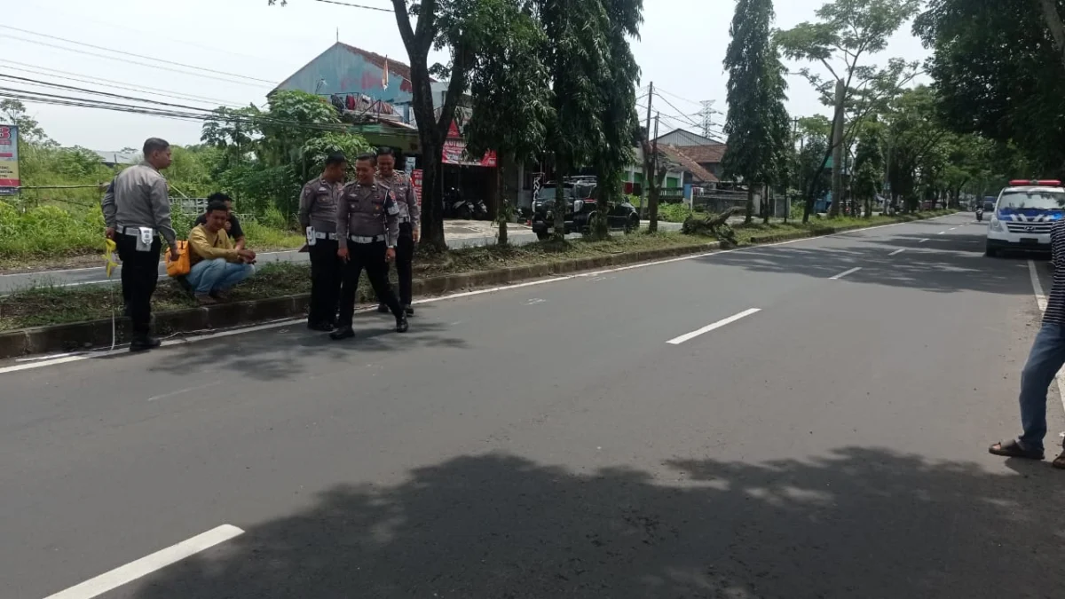 Pelajar terkapar tak bernyawa, kecelakaan korban geng motor, meninggal dunia