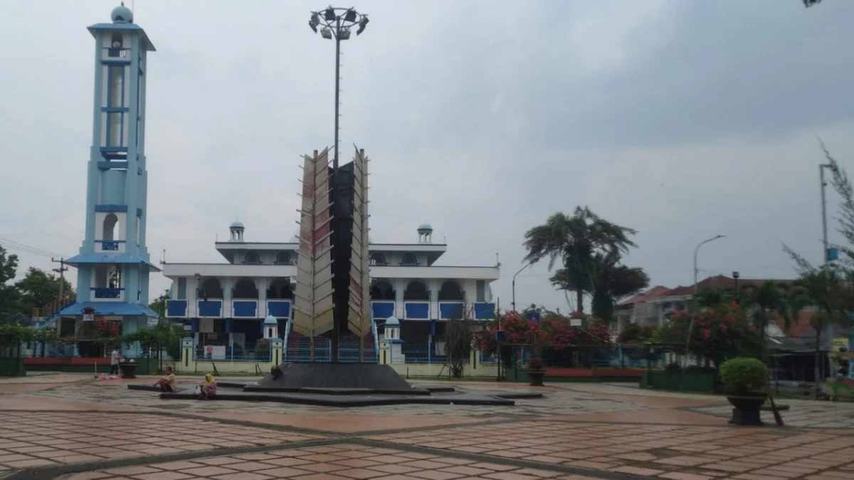 Revitalisasi alun-alun