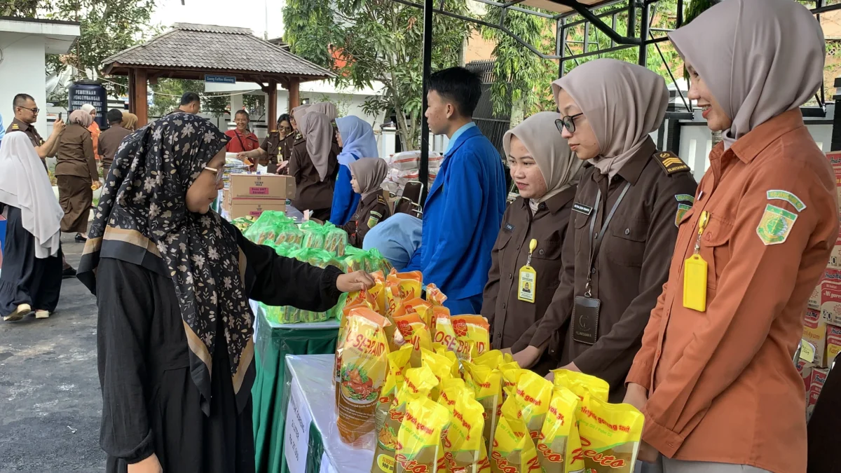 Harga sembako, pasar murah ramadan, kejaksaan negeri kota tasikmalaya