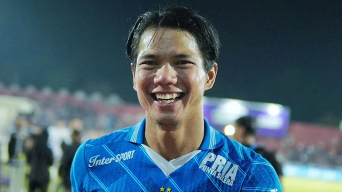 Asisten pelatih Persib Achmad Jufriyanto memberikan gambaran kerangka tim Persib musim depan