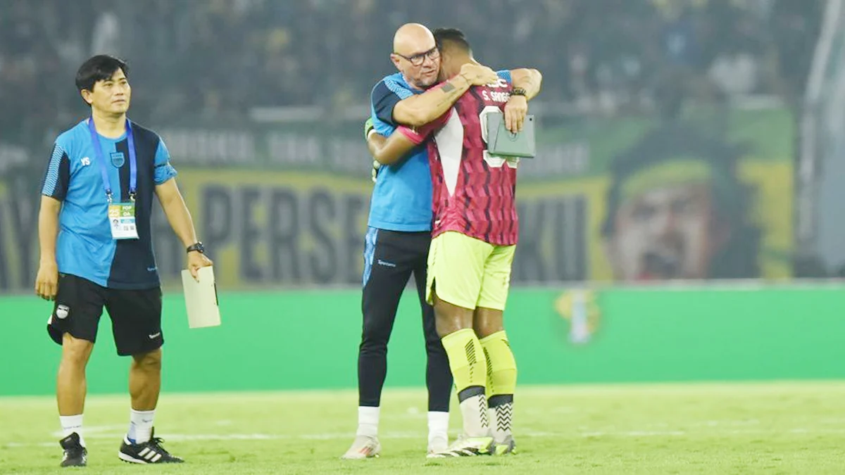 Pelatih kiper Persib Luizinho Passos bijak menyikapi debut Putra Sheva Sanggasi