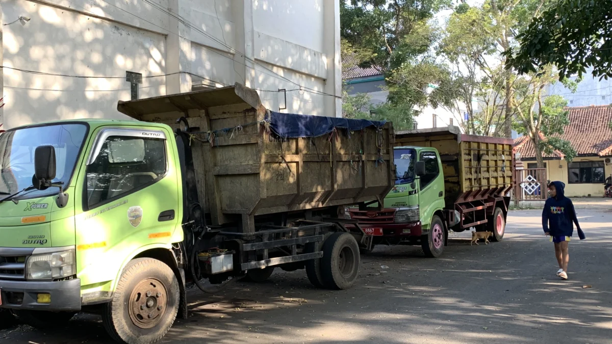 Belanja truk pengangkut sampah kota tasikmalaya, anggaran mobil dinas wali kota,