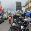 Jalan hz mustofa kota tasikmalaya, pedagang baju lebaran, pkl pusat kota