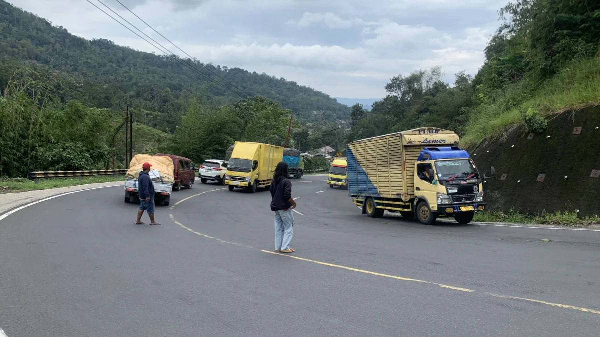 Jalur mudik tasikmalaya, tanjakan gentong, rawan macet dan kecelakaan