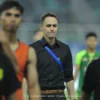 Kata-Kata Paul Munster Saat Persebaya Terjebak Macet Dekati Persib