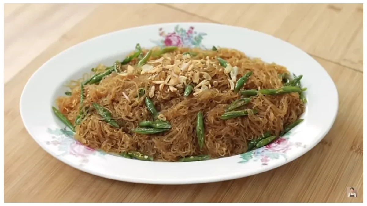 Resep Sohun Goreng Cabe Ijo (tangkapan layar kanal YouTube Devina Hermawan)