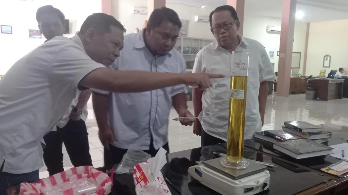 uji takar minyak goreng kemasan