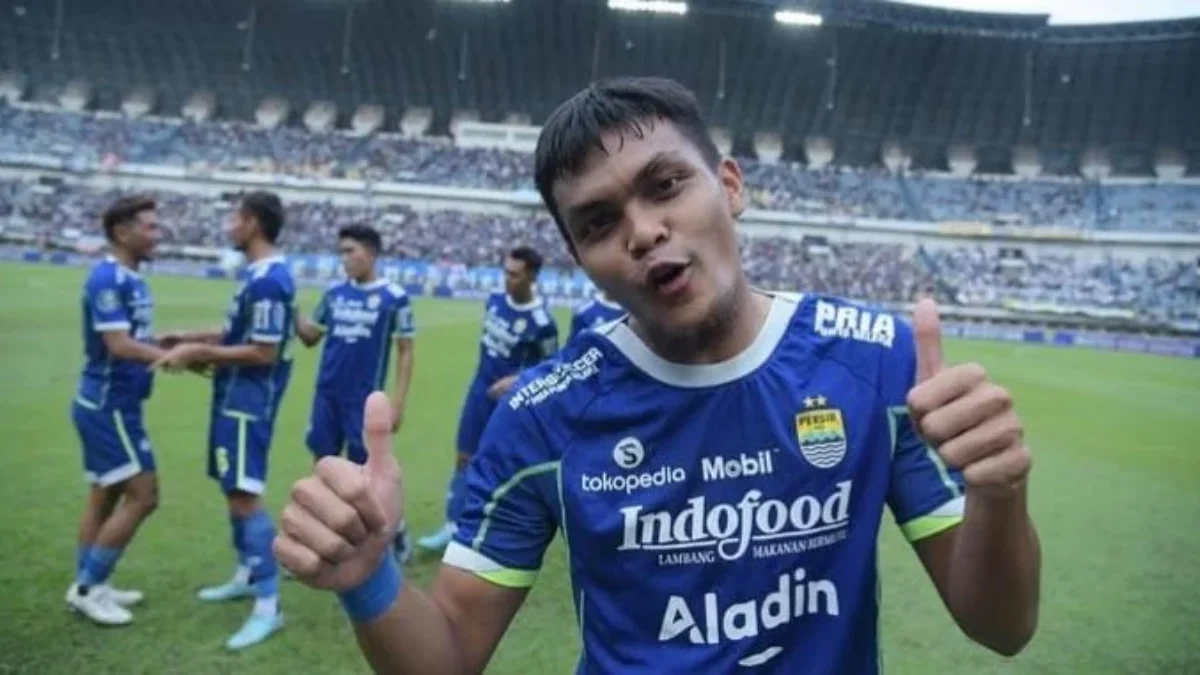 Gelandang Persib Rachmat Irianto