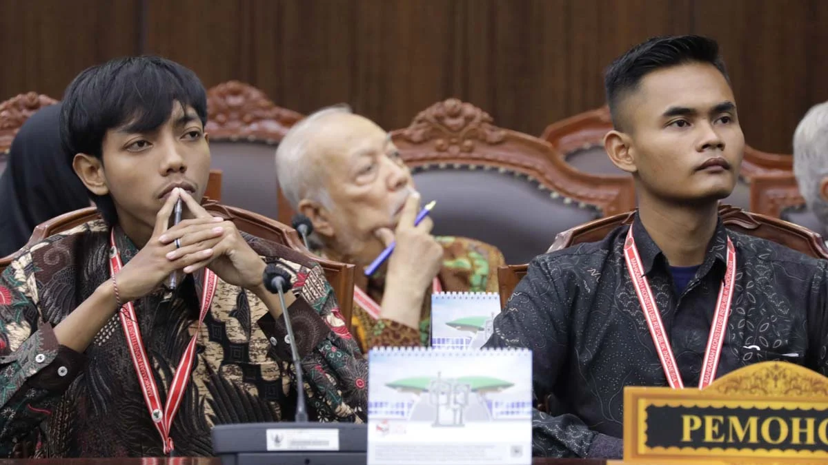 mahasiswa yang melakukan gugatan UU Pemilu soal pilkada di MK