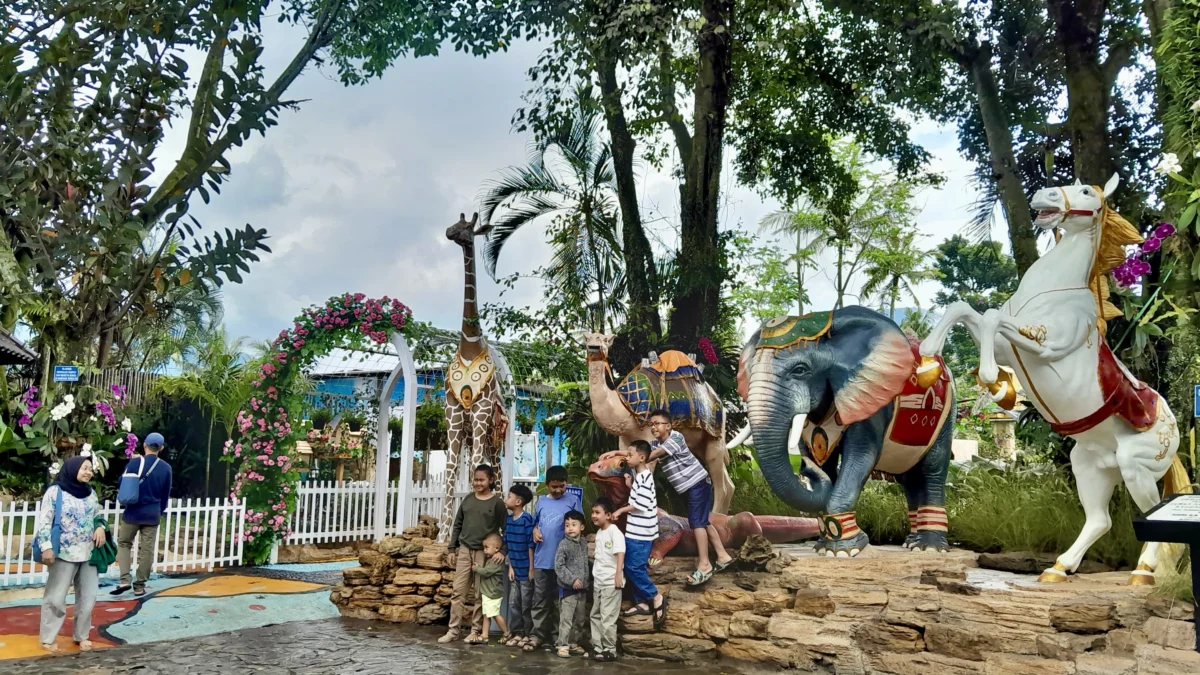 Taman Satwa Cikembulan