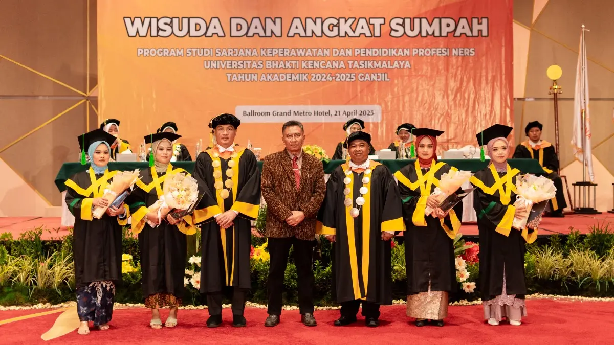 LULUSAN TERBAIK