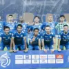 Persib Ukir Sejarah Angkat Trofi Juara di Bandung