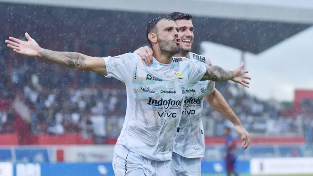 Tyronne del Pino masuk kerangka Tim Persib musim depan