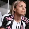 Seragam kandang terbaru Juventus