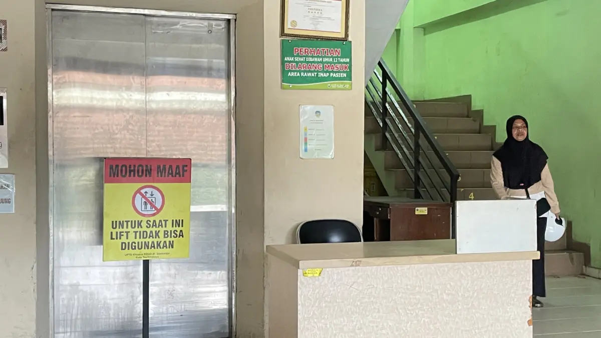 Lift rusak rsud dr soekardjo, pasien kelas 3 BPJS