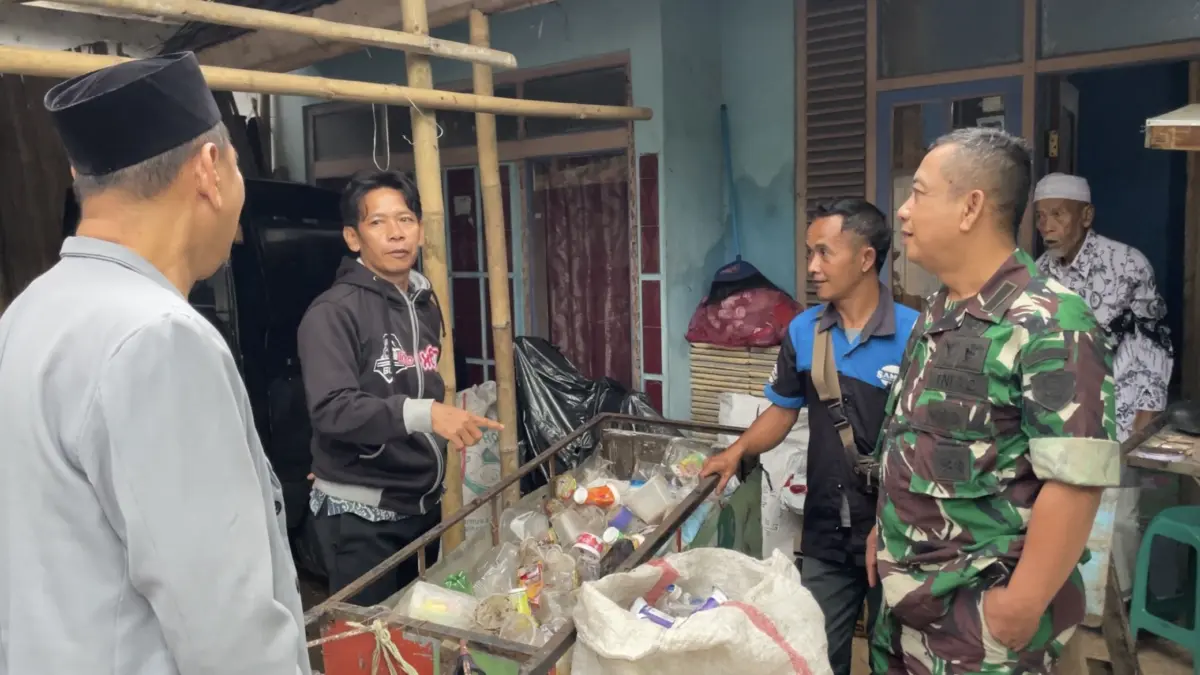 Bank sampah, tumpukan sampah kota tasikmalaya, hasil penjualan sampah plastik