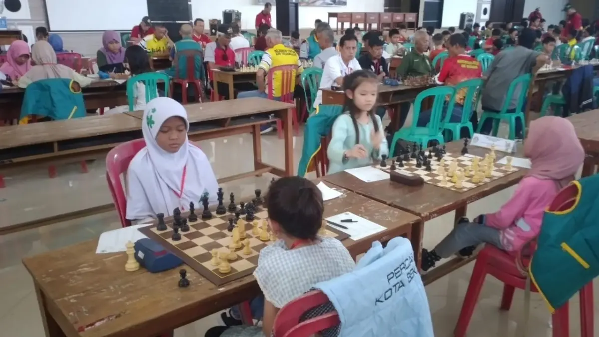 Atlet Catur Berebut Gelar Juara di Kejurda Catur Jawa Barat 2025