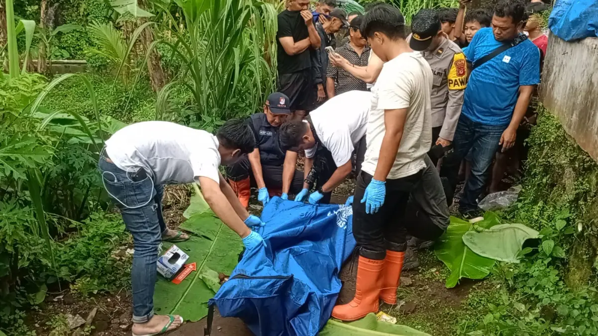 Jenazah pria, nur azis meninggal dunia, sungai cimulu kota tasikmalaya