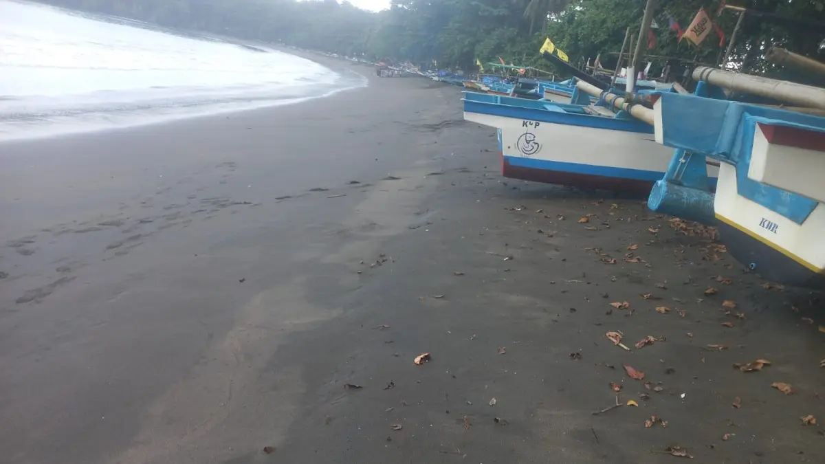 abrasi Pantai Batukaras