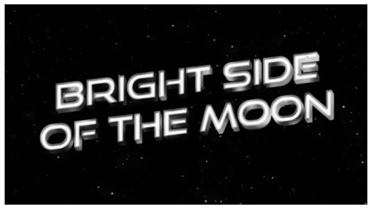 Bright Side of The Moon, (tangkapan layar YouTube Dear9three)