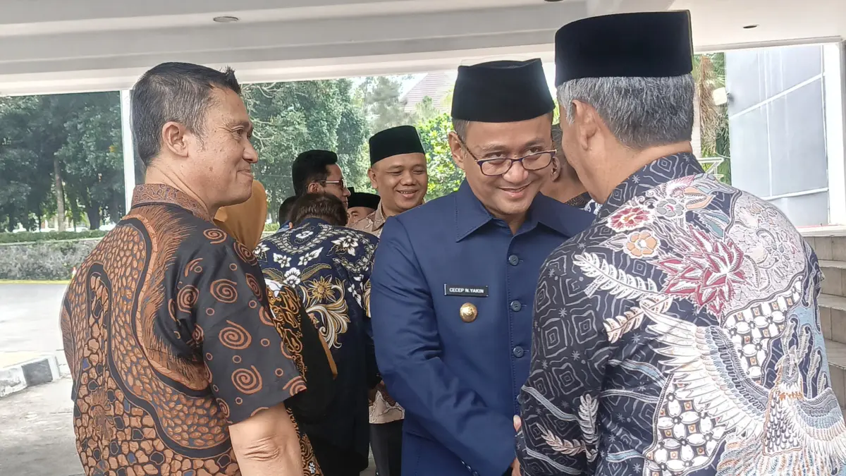 Bupati tasikmalaya cecep nurul yakin