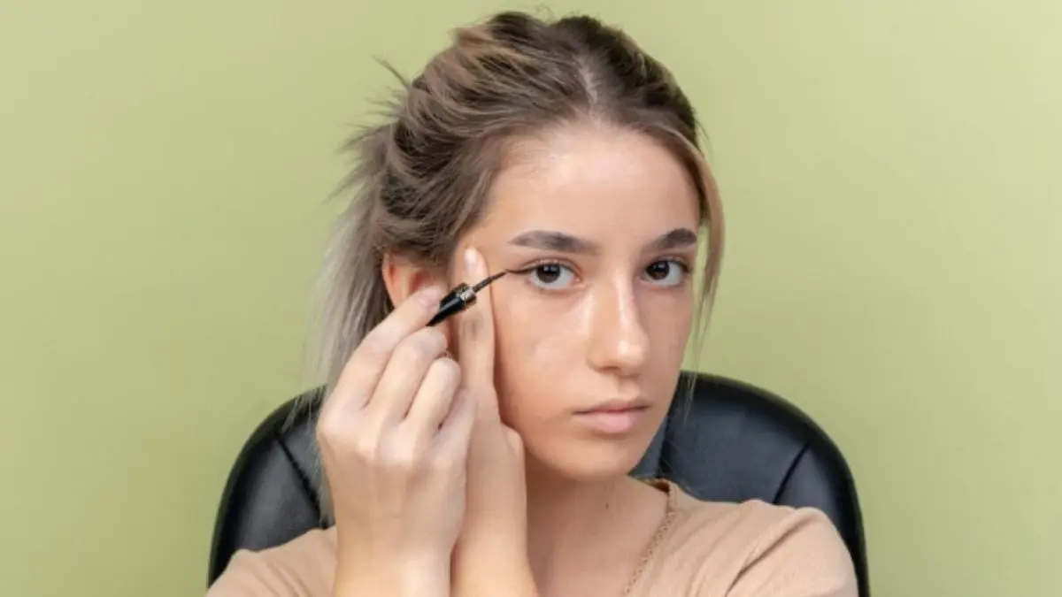 Eyeliner Terbaik
