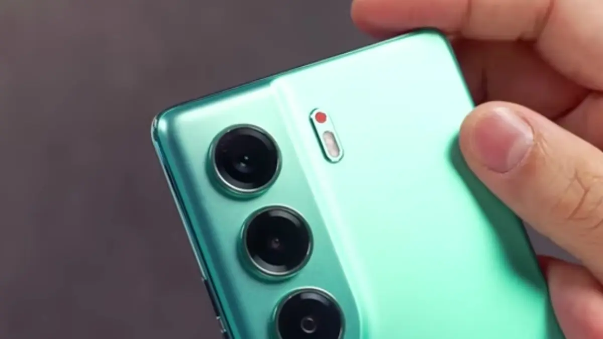 Tecno Camon 40