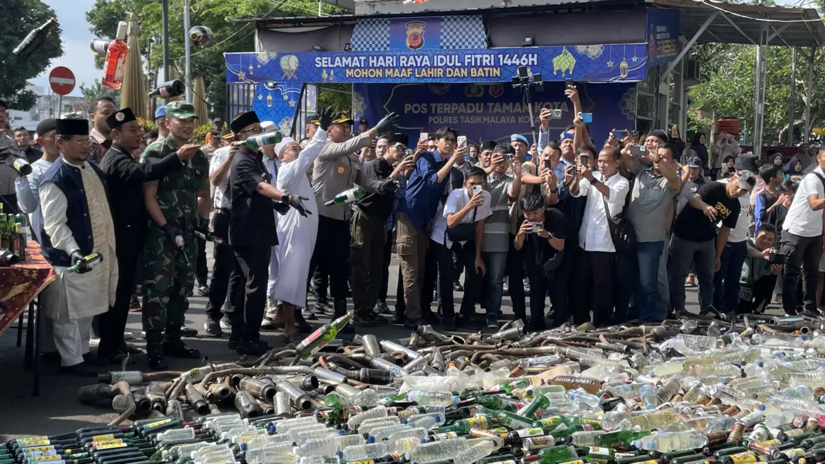 Pemusnahan barang bukti miras