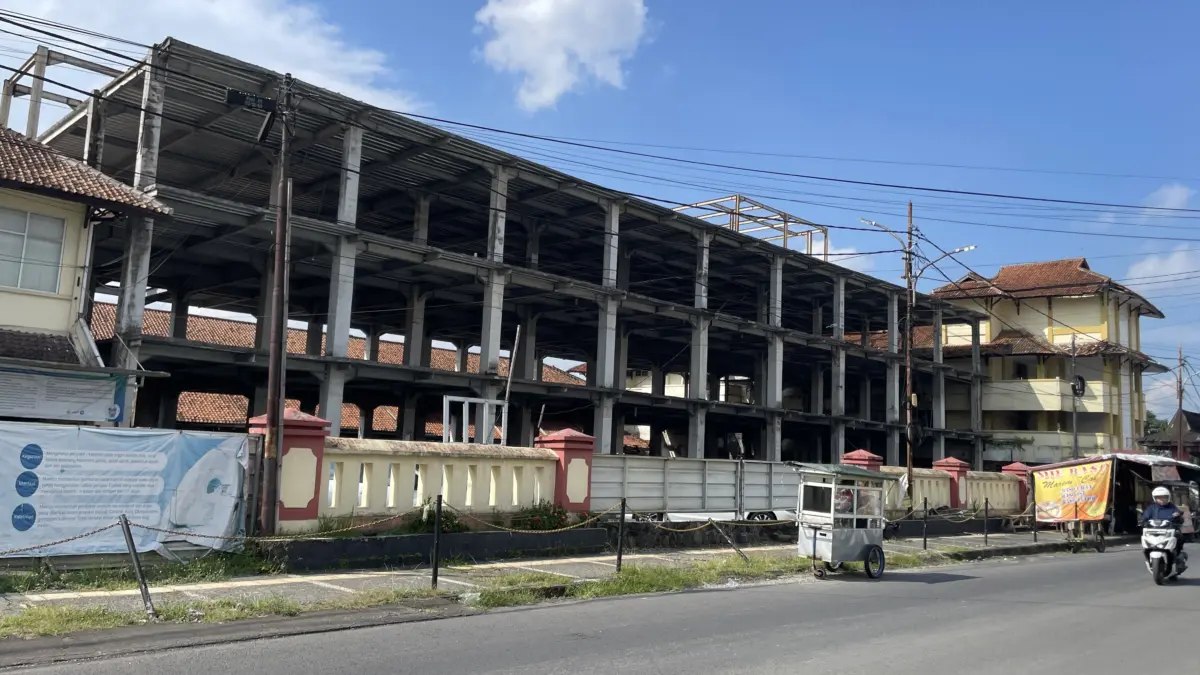 Proyek mangkrak rumah sakit, gedung poli rsud dr soekardjo