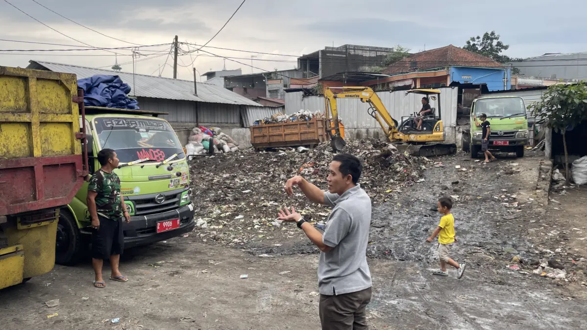 Penanganan sampah pasar cikurubuk