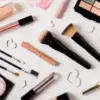 Make Up Lokal