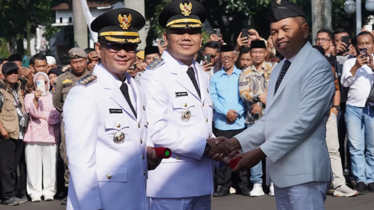 Pelantikan Cecep-Asep