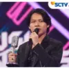 Rony Parulian Raih Penghargaan Penyanyi Solo Pria Paling Ngetop (instagram.com @sctv)