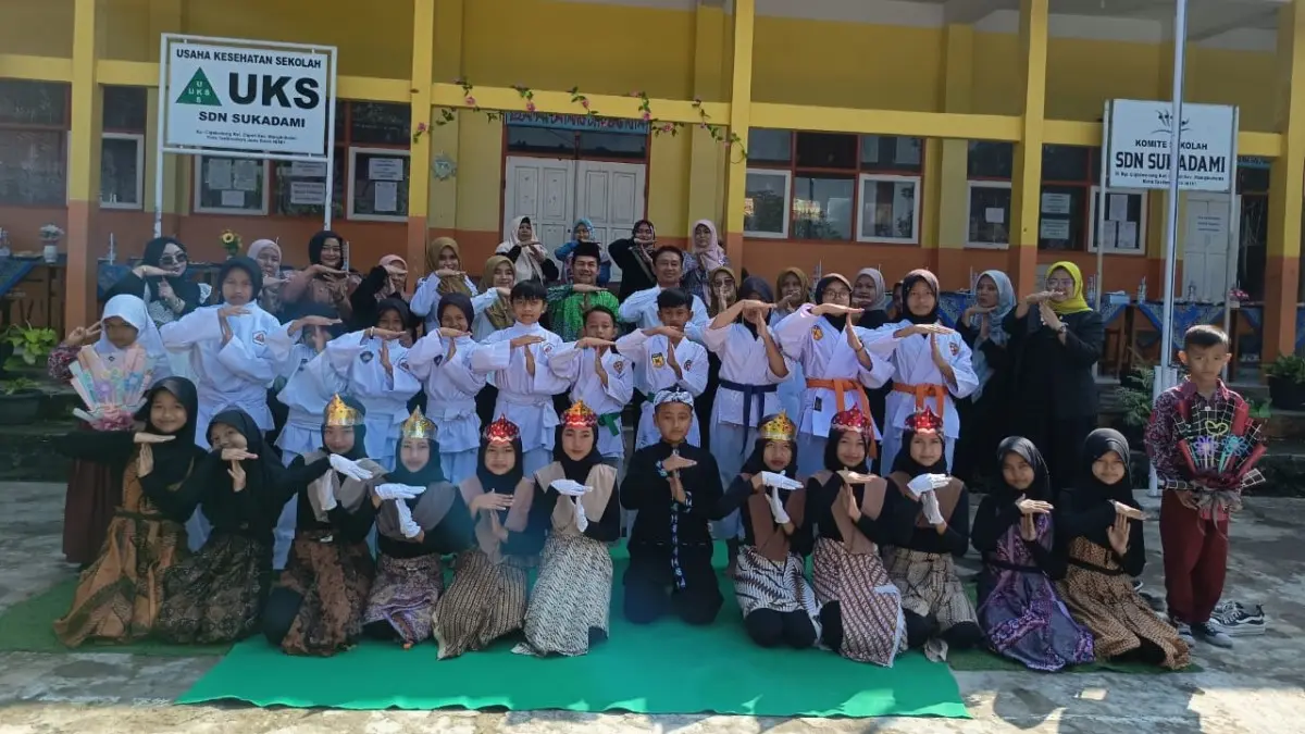 KUNJUNGAN PKK