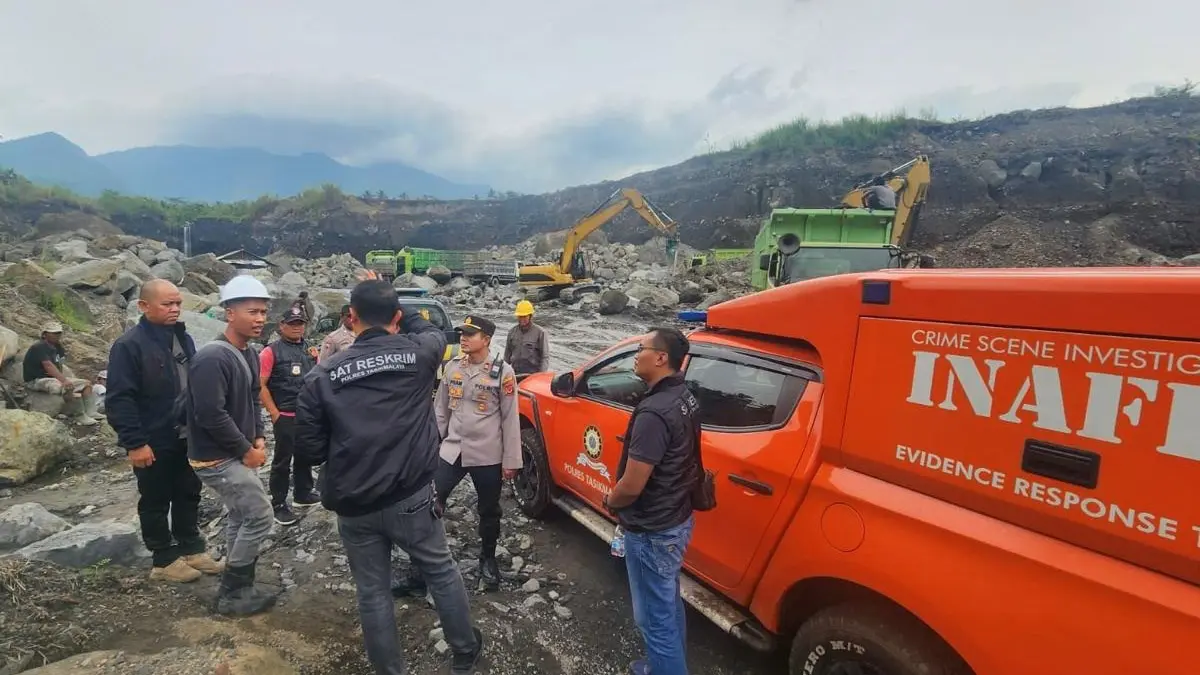 tambang pasir dan batu di gunung galunggung