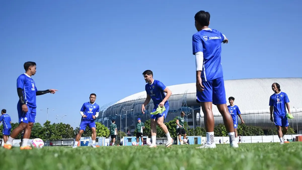 Bojan Hodak Boyong Skuad Persib ke Thailand Agar Naik Level ke Tingkat Asia