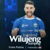 Pemain baru Persib Frans Putros