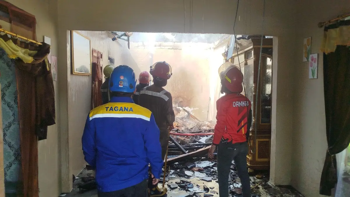 Kebakaran Rumah Cigalontang Tasikmalaya