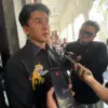 Tabloid Nyata vs Jawa Pos