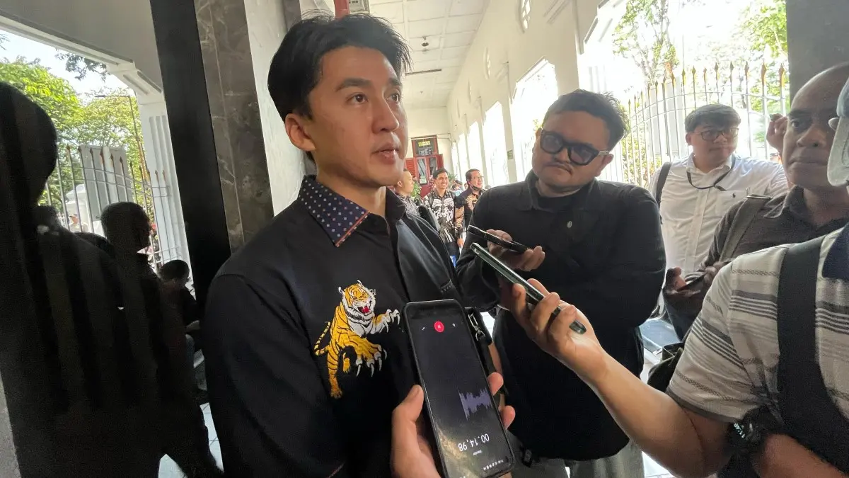 Tabloid Nyata vs Jawa Pos