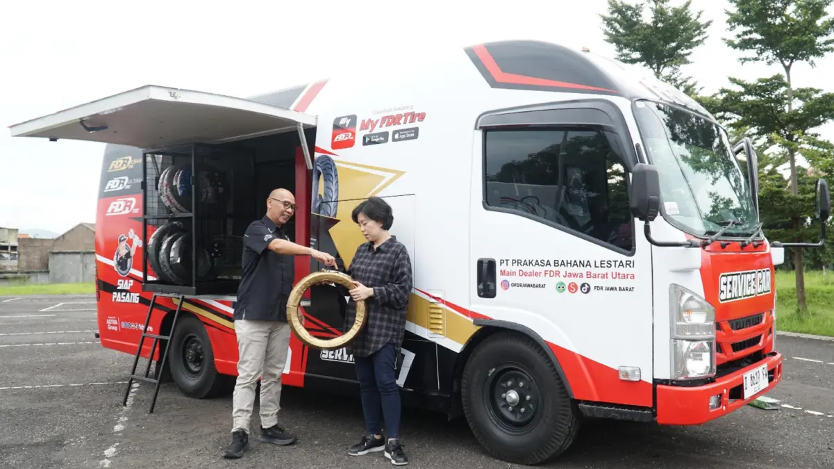 EFO Service Car