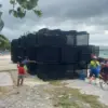 Pemasangan Keramba Jaring Apung di Pantai Timur Pangandaran