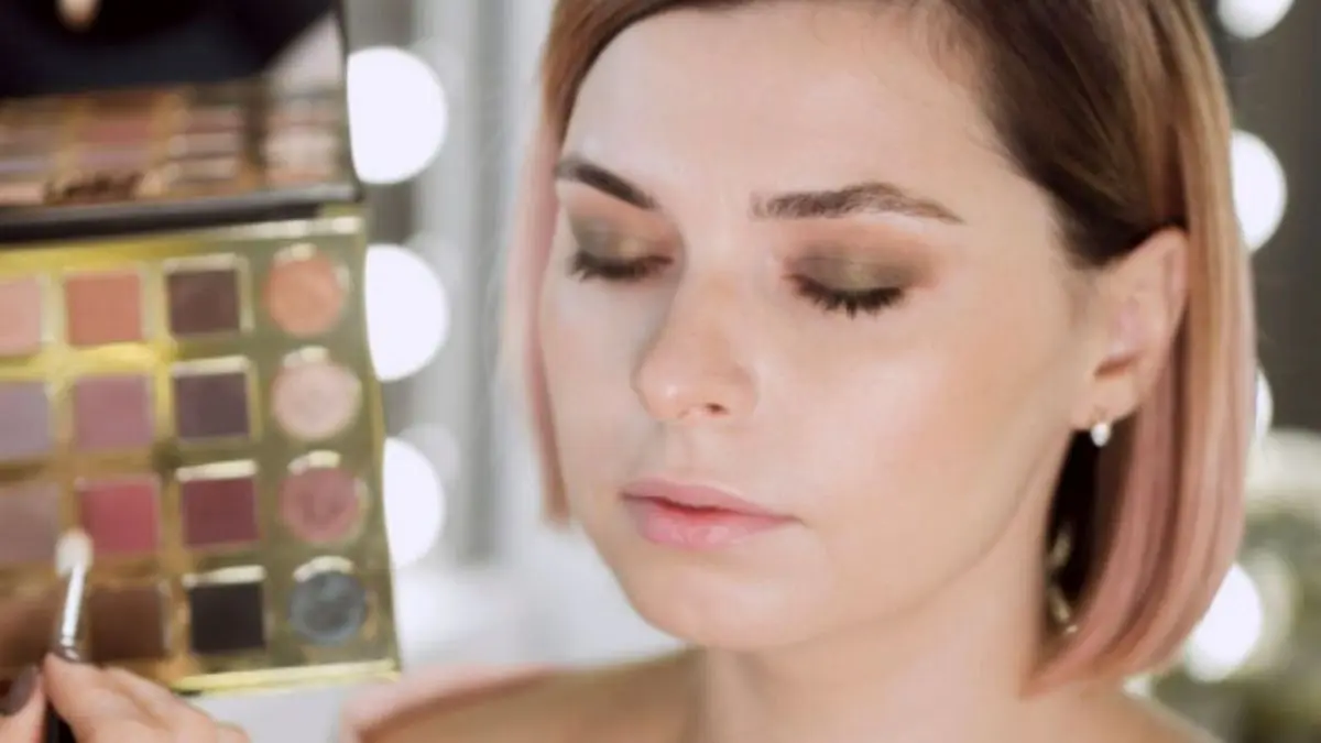 Makeup Smooth dan Tahan Lama