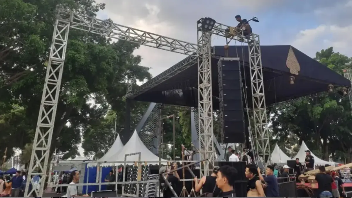 panggung hiburan pesta pernikahan anak KDM dibongkar
