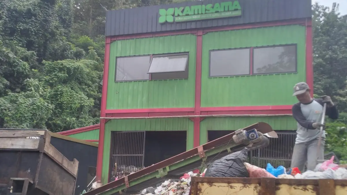 Krisis Penumpukan Sampah di TPS Kamisama