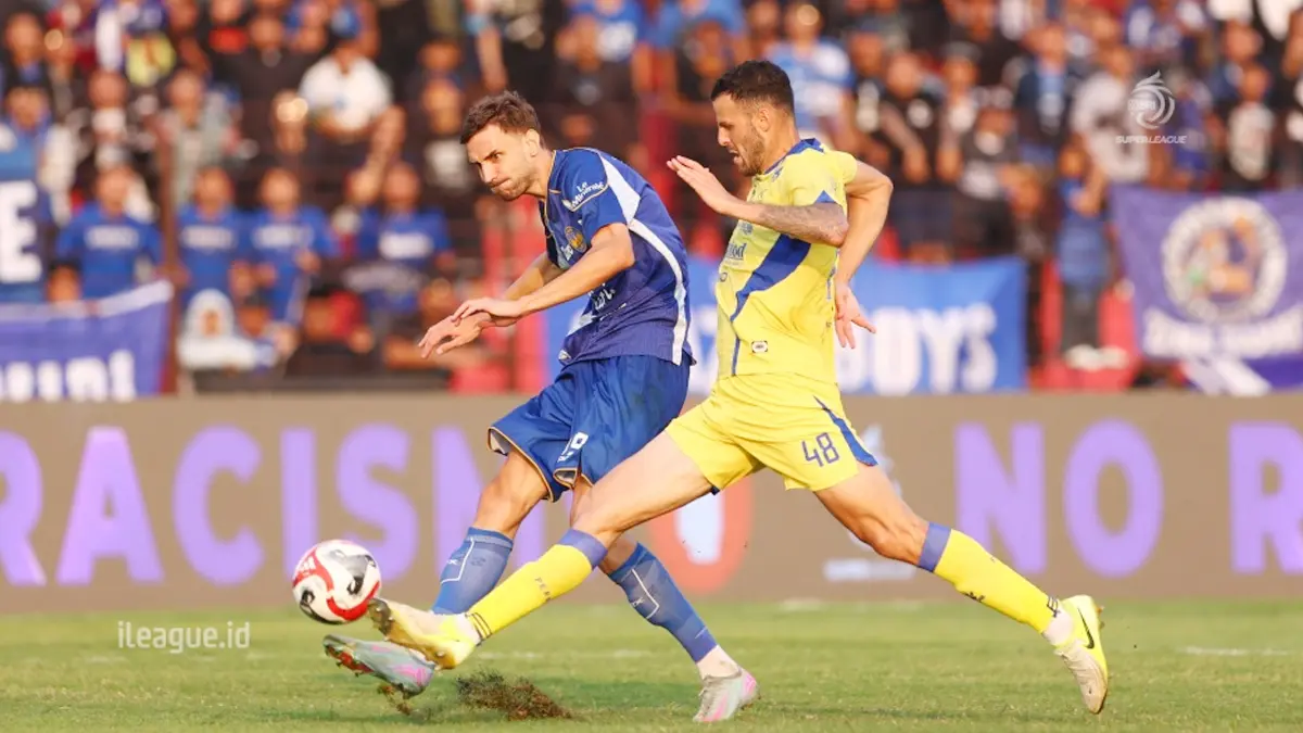Persib Dilangkahi Persija Jakata