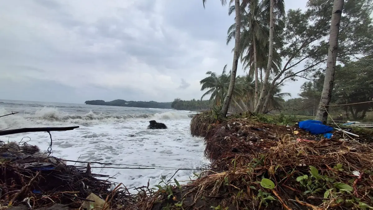 Pantai Batukaras