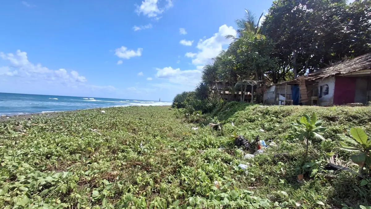 Pantai Ciparanti Pangandaran