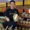 DURIAN BAWOR