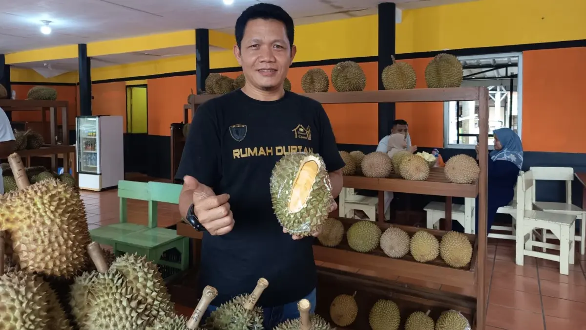 DURIAN BAWOR